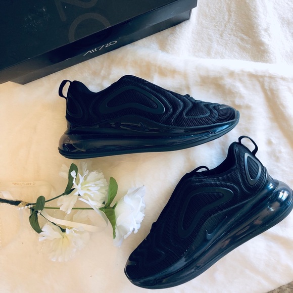 Nike Air Max 720. Brand new in Box. Triple black - Picture 3 of 15